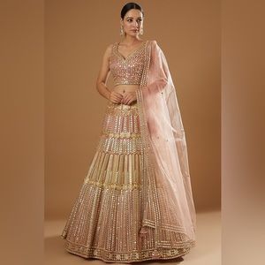 Pernia’s Lehenga set